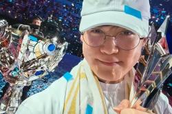 继“Gumayusi离开T1，大师兄透露(lù)：除Faker其他人都能被换”后，Faker谈第六冠感受：比赛结束(shù)后，只想(xiǎng)着明年要更努(nǔ)力