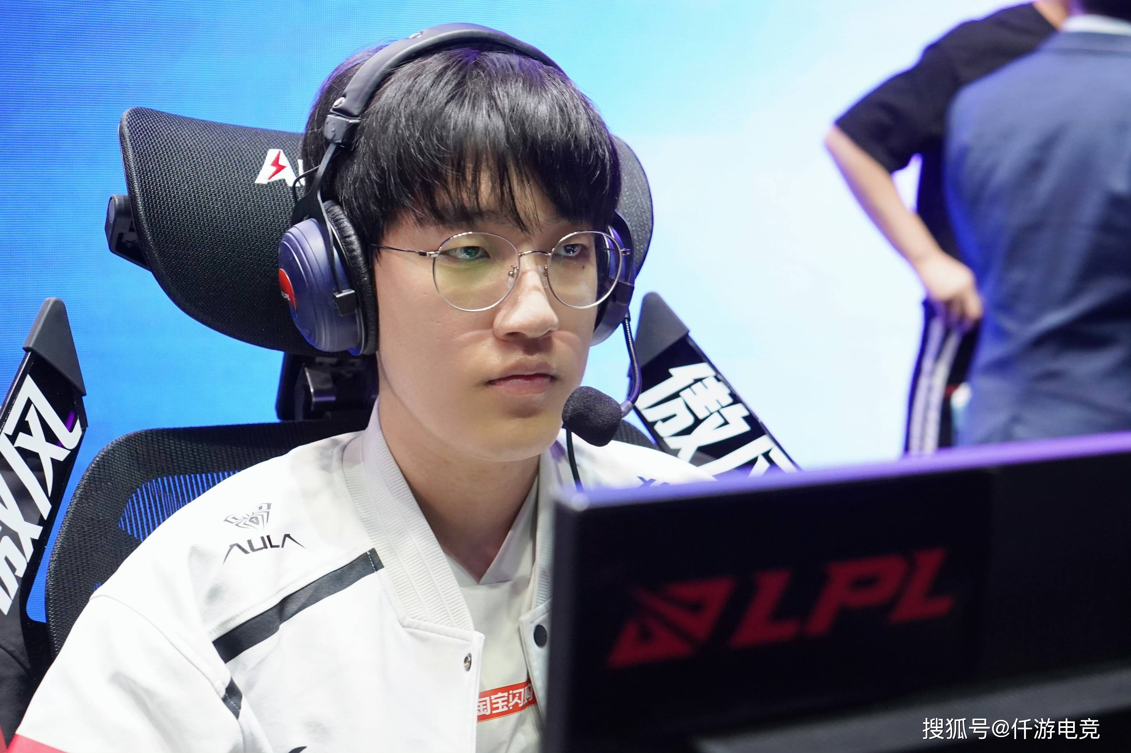 LPL官方解说米勒:IG组全神班就是为了进世界赛,几轮游不重要