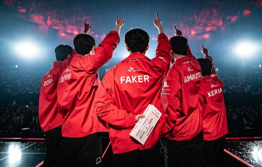 全世界最受欢迎的LOL战队?T1遥遥领先