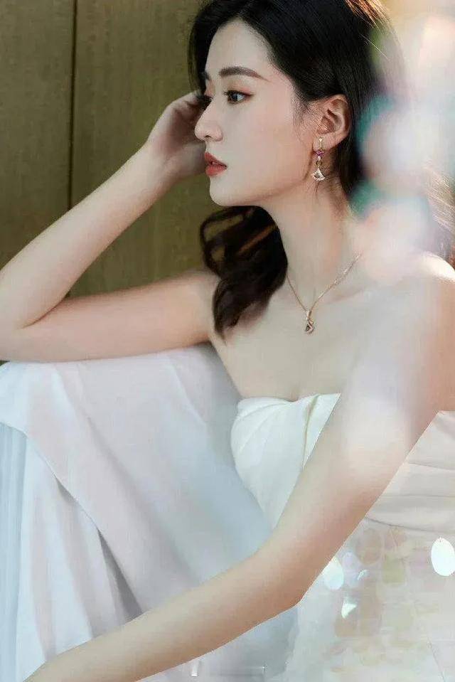 天呐！乔欣这波操作太秀了，500亿豪门？秘密结婚？这是要上天！