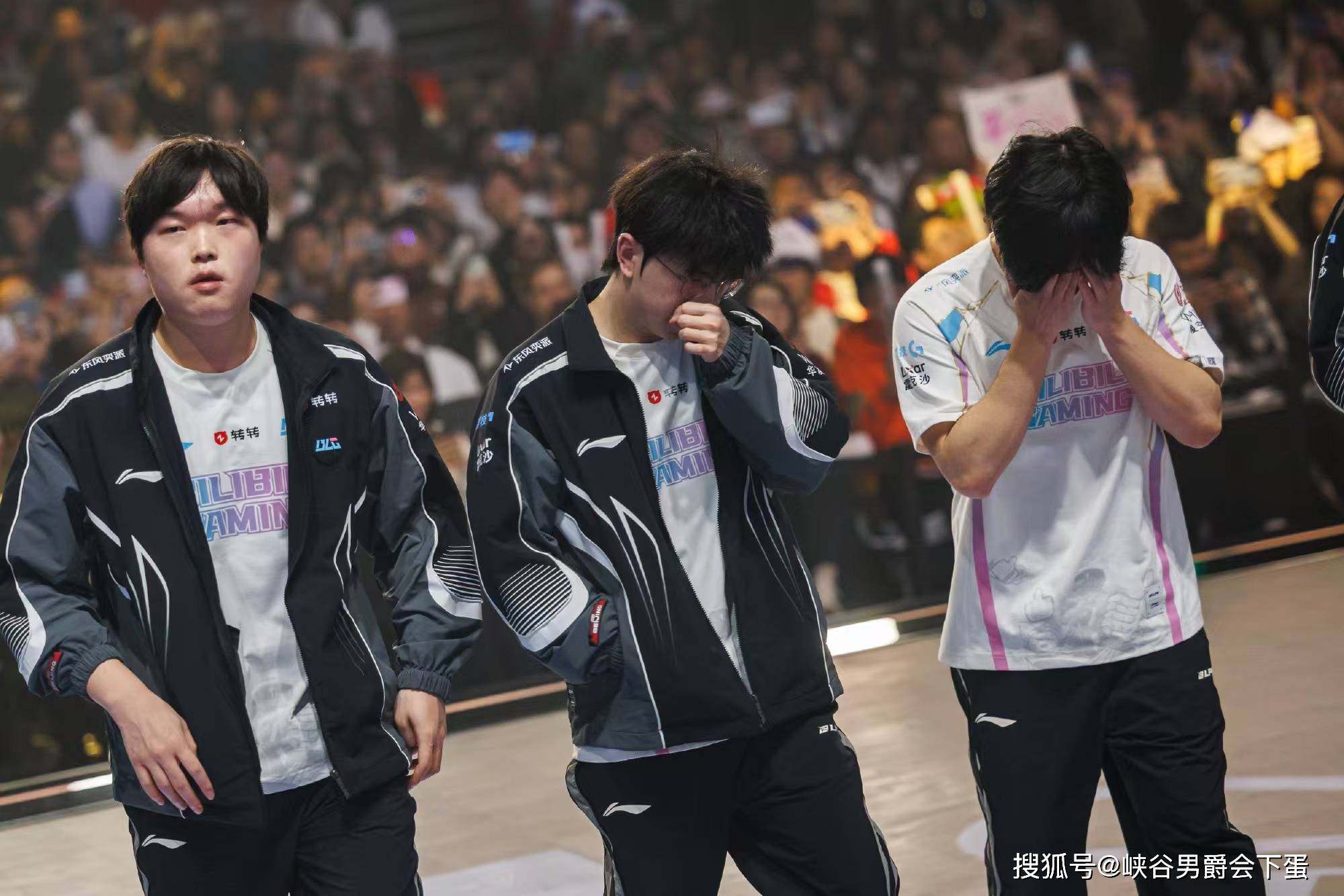 继“Faker谈第六冠感受：比赛结束只想着明年更加努力”后，马斯克公布了一个重大决定：明年将使用AI模型，击败LOL人类最强战队