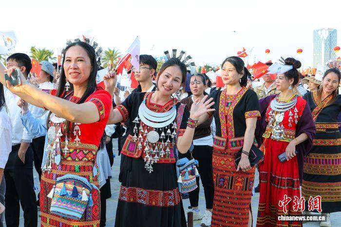 第六届亚洲沙滩运动会倒计时100天誓师大会在三亚举行
